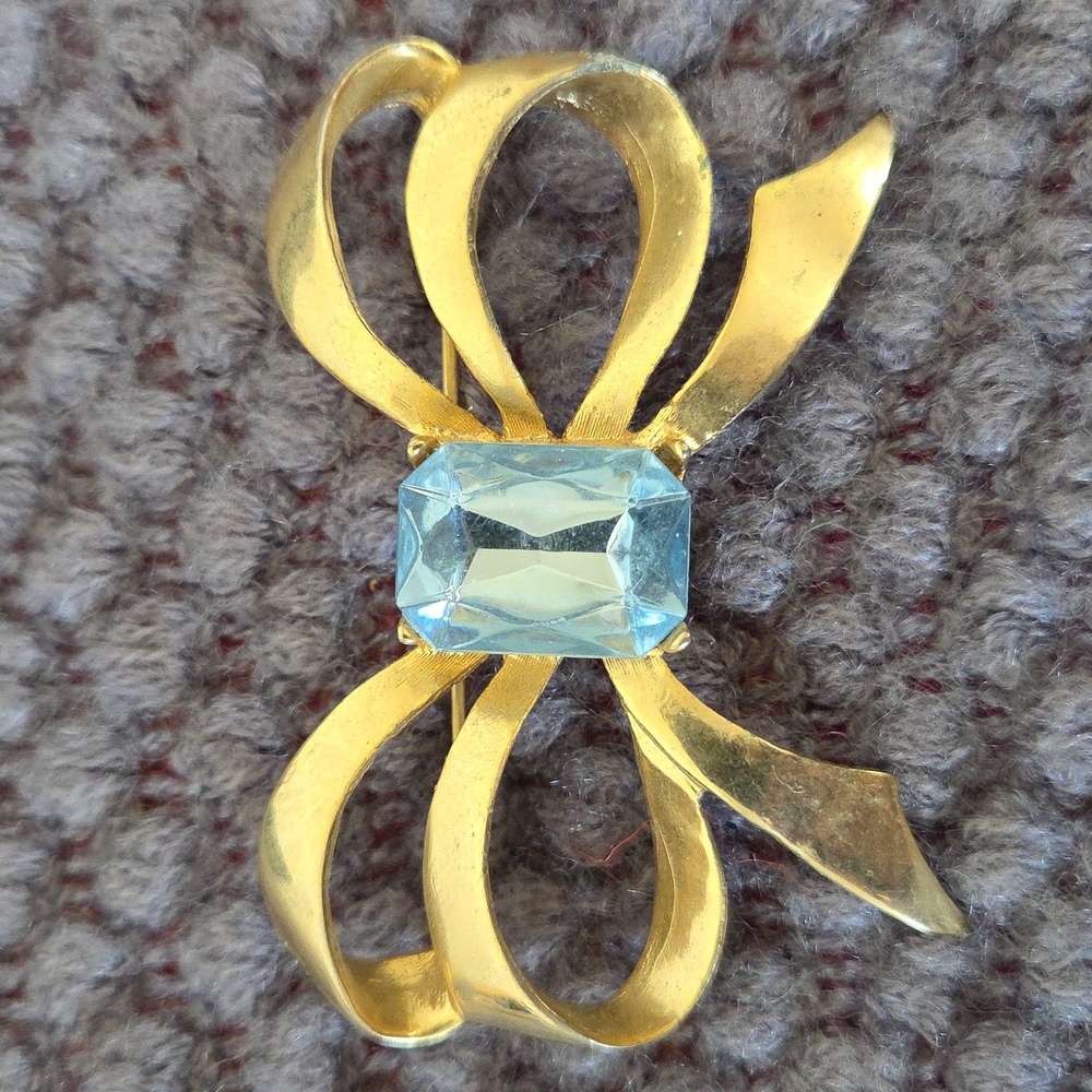 Bow Pin Brooch